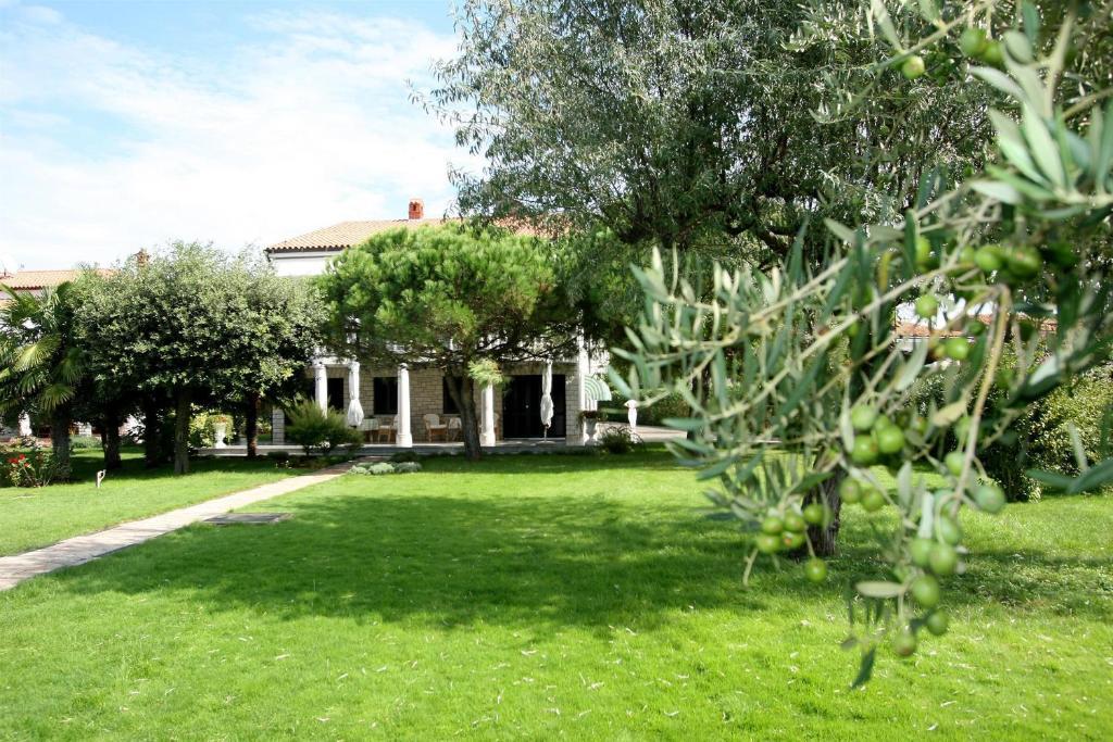 Apartments Bella Vista Umag Exterior photo